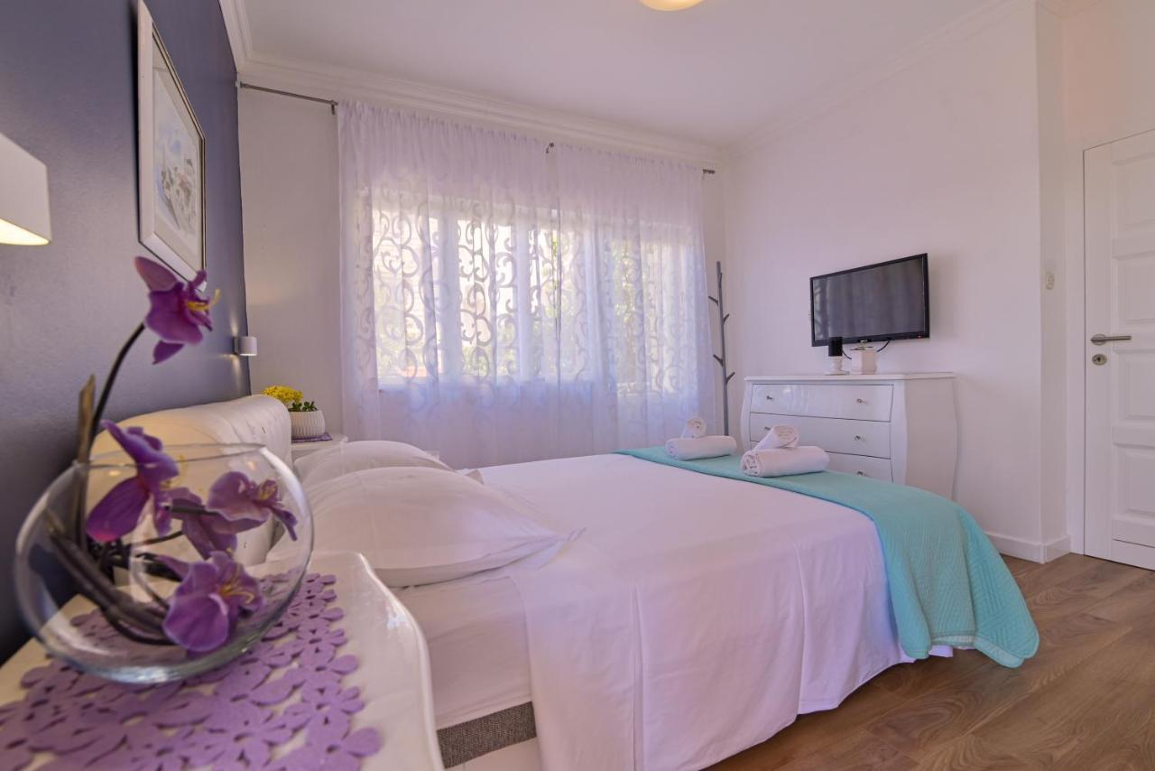 Apartment Spira Puovica Trogir Exteriör bild