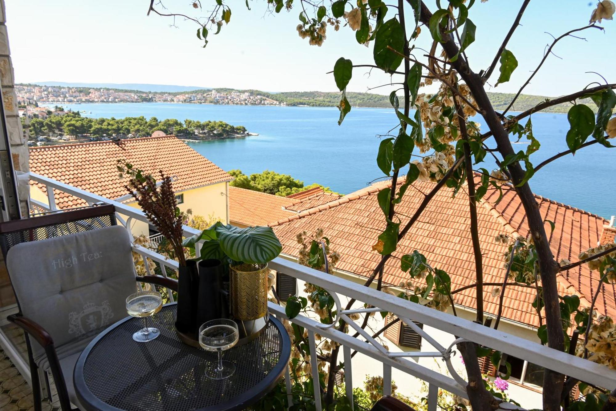 Apartment Spira Puovica Trogir Exteriör bild
