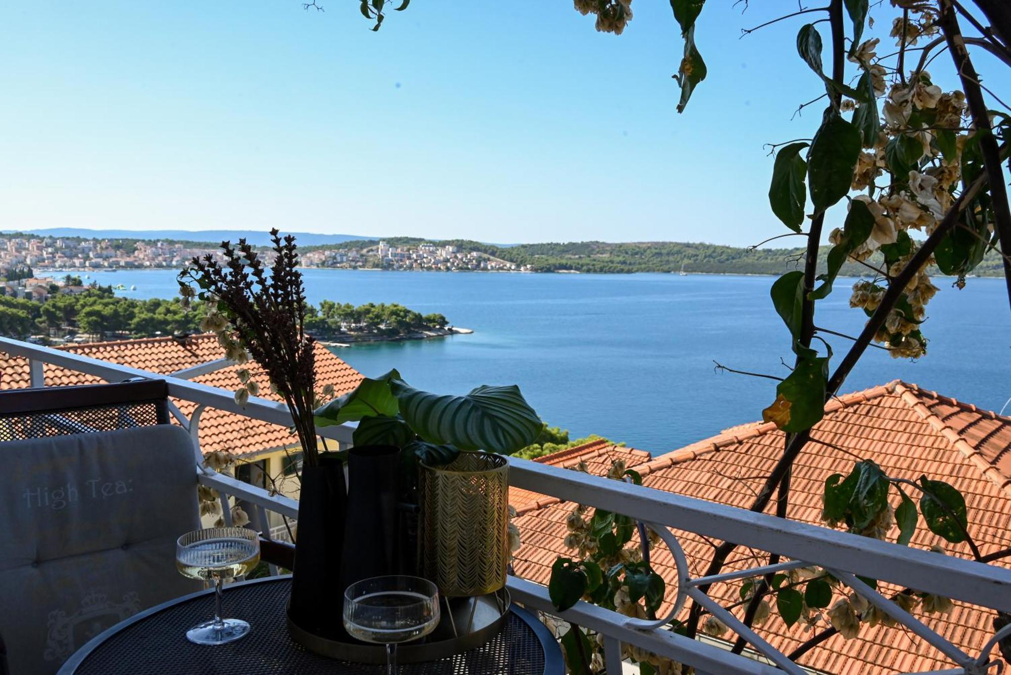 Apartment Spira Puovica Trogir Exteriör bild