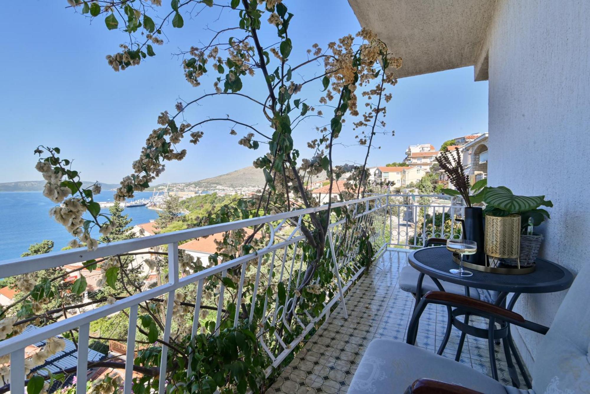 Apartment Spira Puovica Trogir Exteriör bild