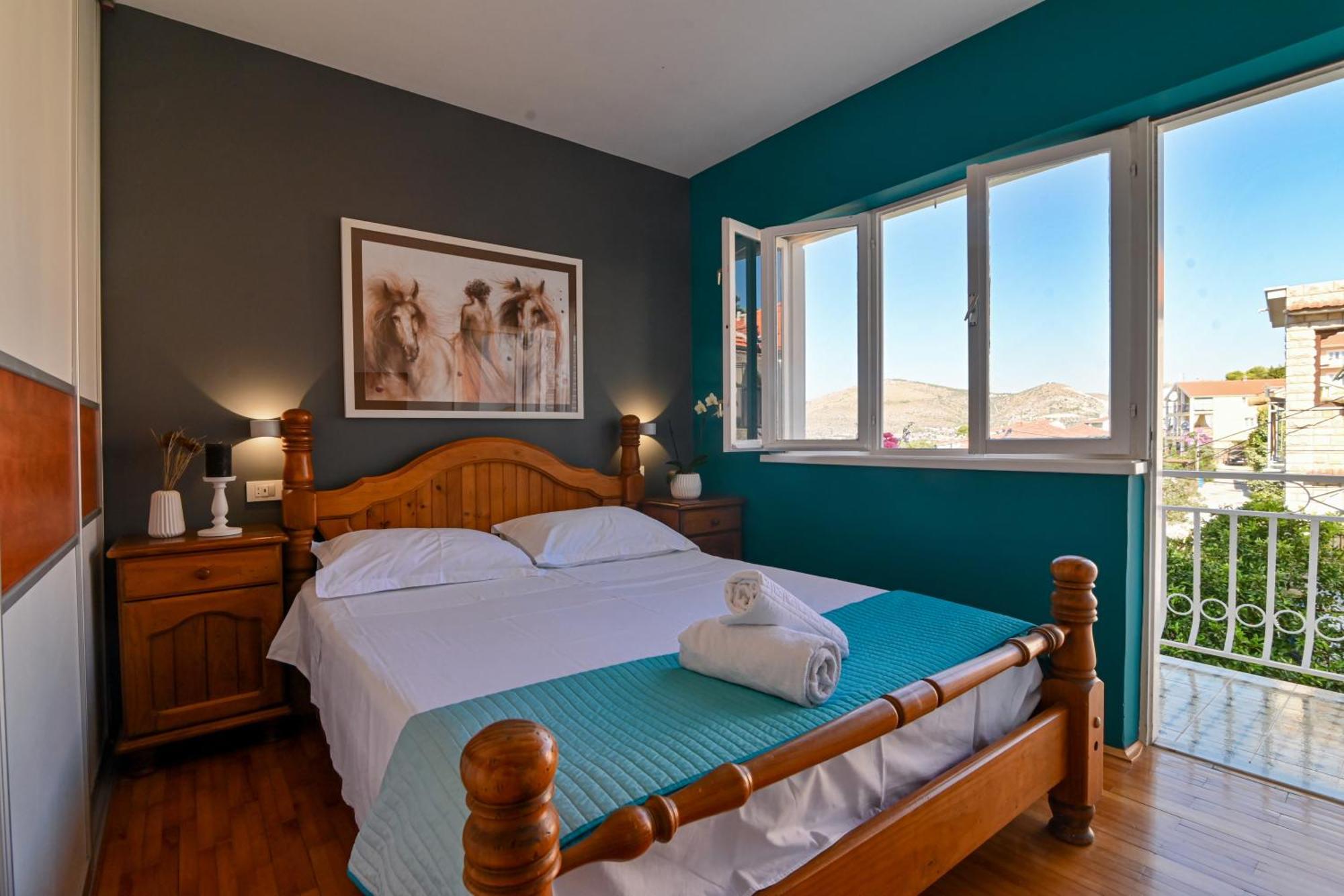 Apartment Spira Puovica Trogir Exteriör bild
