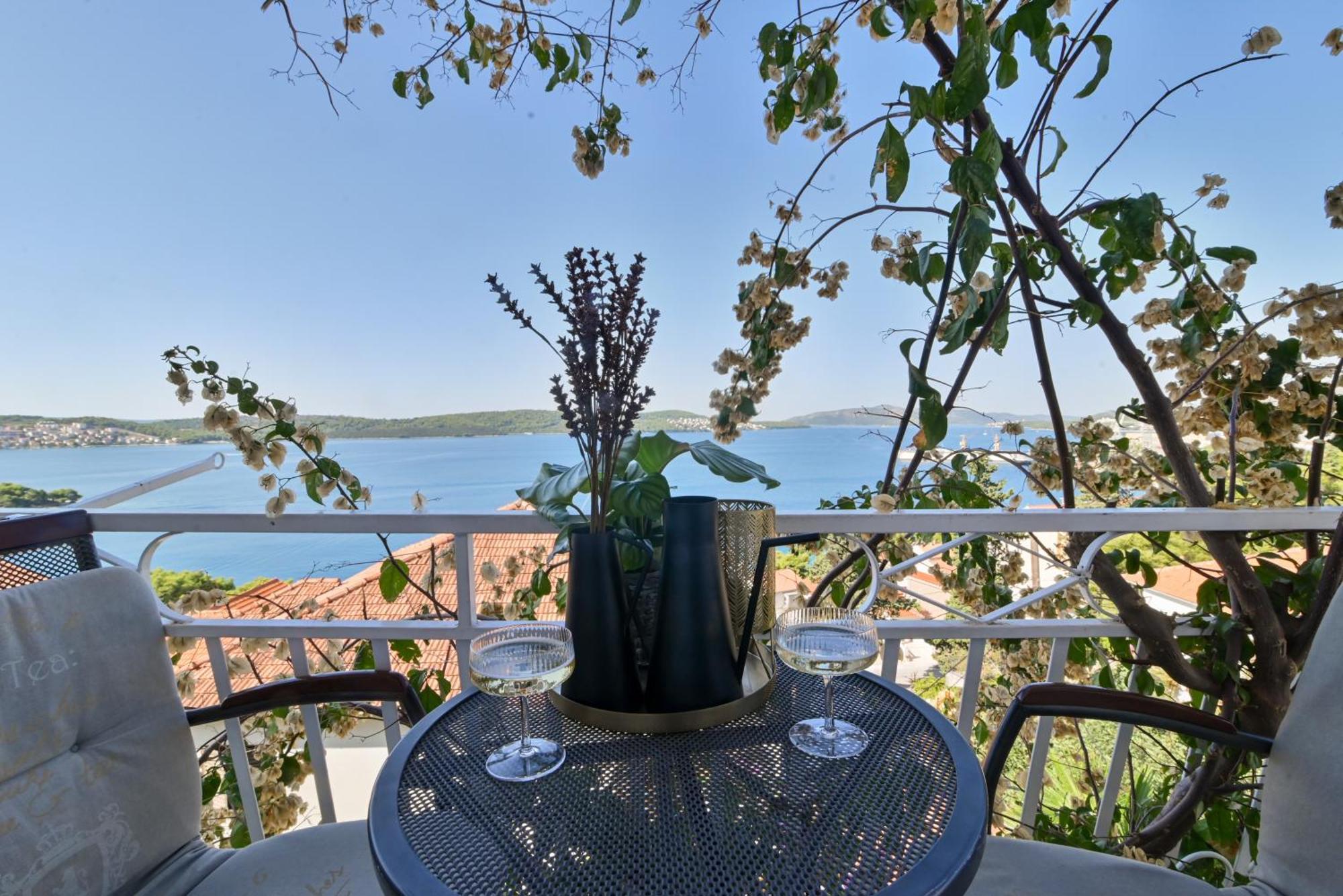 Apartment Spira Puovica Trogir Exteriör bild