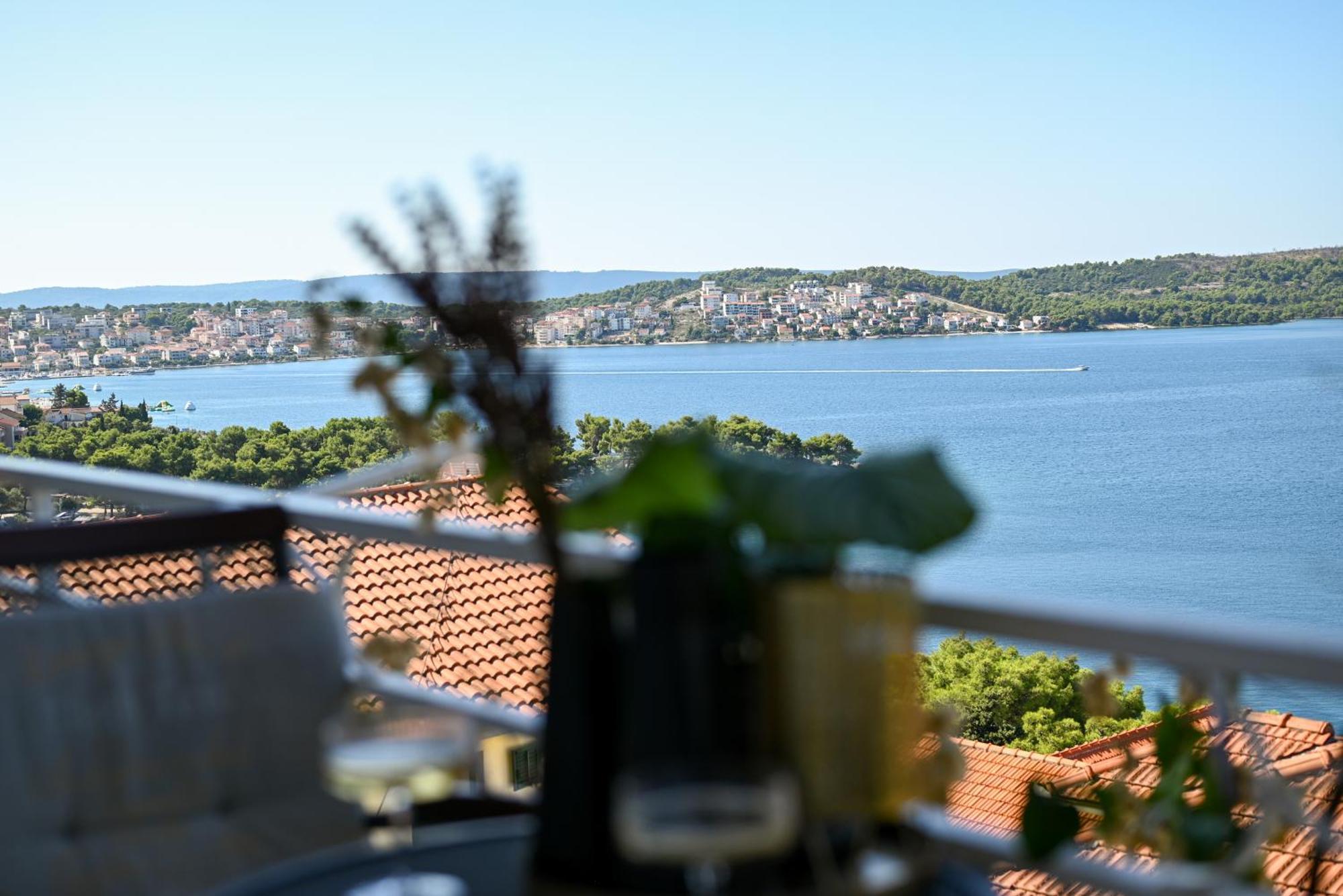 Apartment Spira Puovica Trogir Exteriör bild